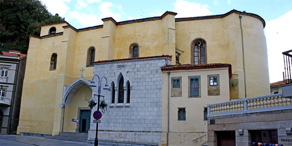 iglesia cudillero